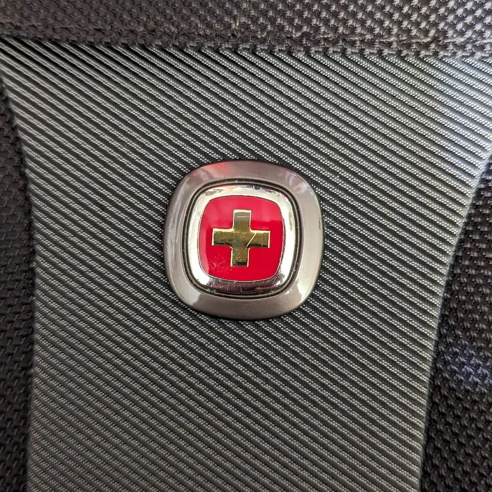 022 - Swiss Gear Computer case 💻